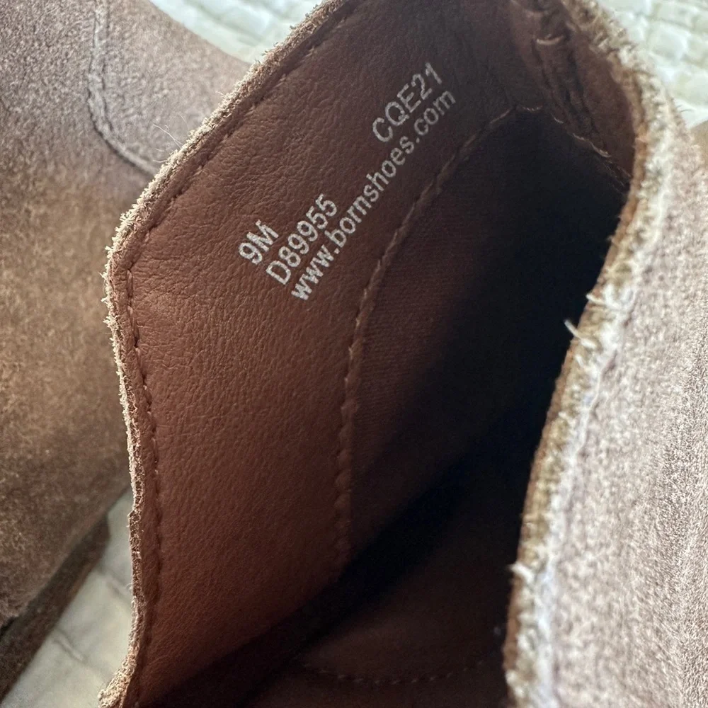 Born Kerri Women’s ankle boots new size 9 women’s Taupe distress - Picture 7 of 10